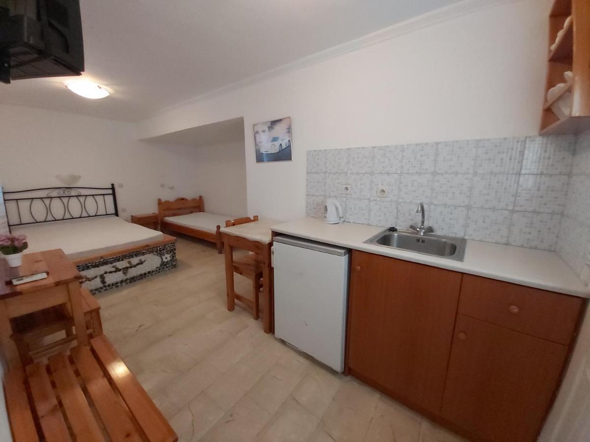 Hotel Stavros Perivolos